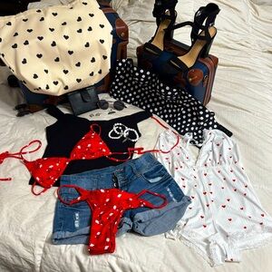 Beach love bundle shorts, shirt, bathingsuit, corset, heels, Jammy, accessories